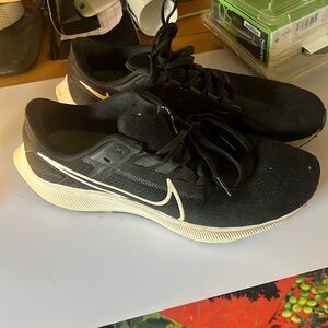 Nike Air Zoom Pegasus 38
Women's Road Running Shoes